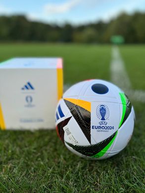 Футбольний м'яч Adidas Fussballliebe Euro 2024 League Box IN9369, розмір №5 IN9369