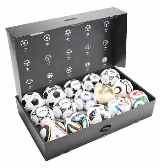 Набір міні-м'ячів adidas FIFA World Cup Historical Mini Ball Set